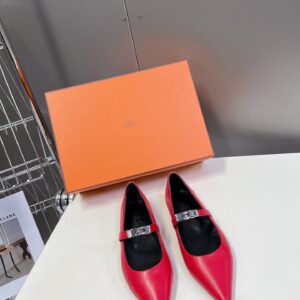 Hermes Women Red Leather Pointed Toe Flats