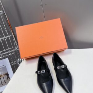 Hermes Women Black Leather Pointed Toe Flats
