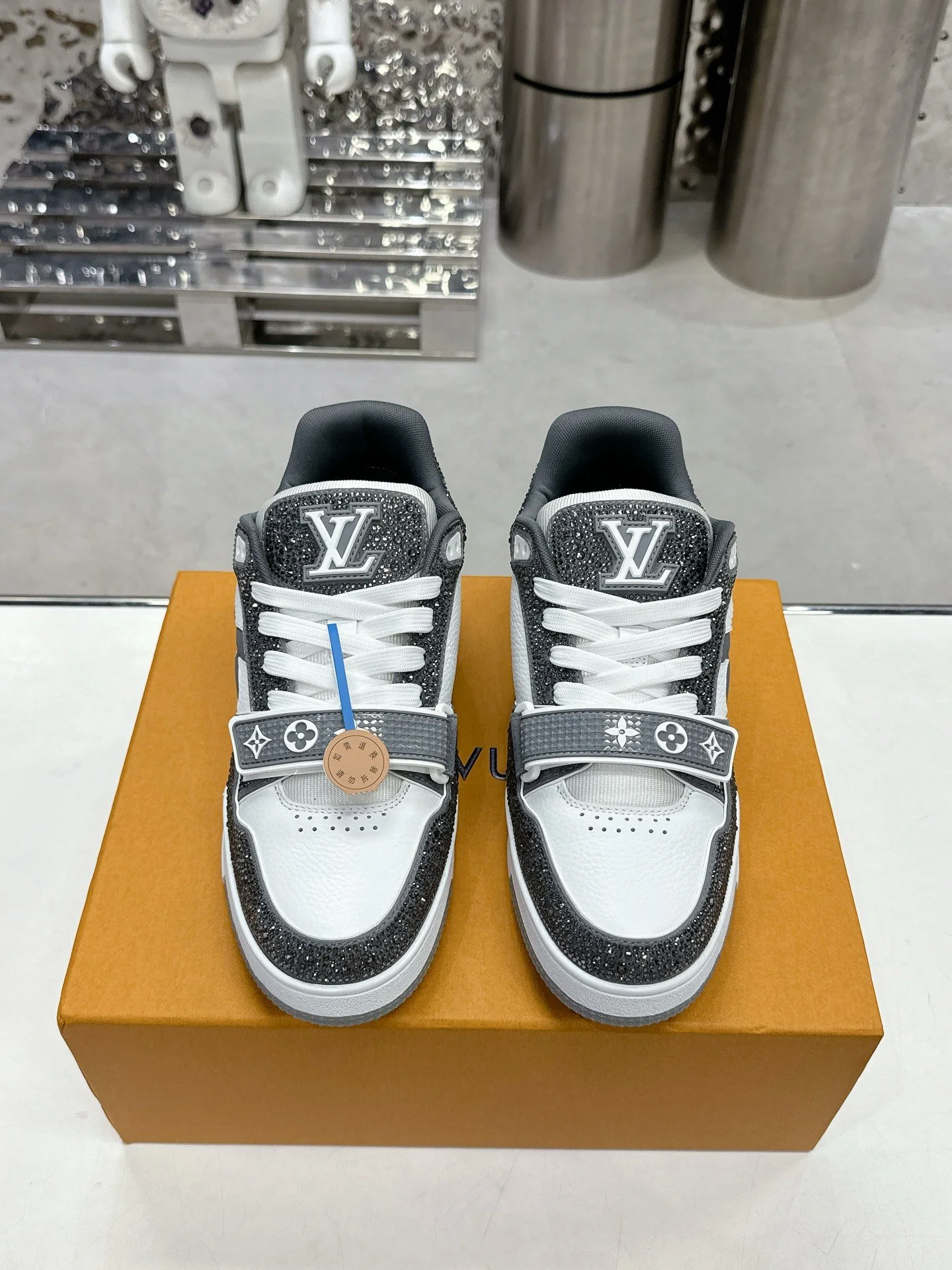 LV Women White Black Leather Sneakers