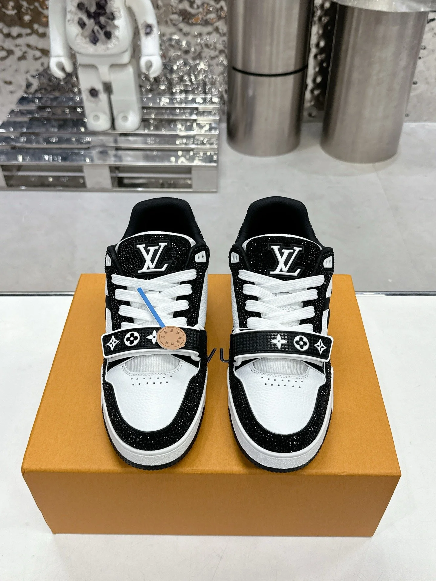 LV Women Black White Leather Sneakers