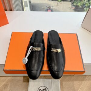 Hermes Women Black Leather Mules