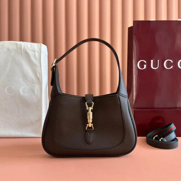 GUCCI 25S JACKIE 1961 SMALL BAG 28 CM IN DARK BROWN LEATHER WITH GOLD HARDWARE
