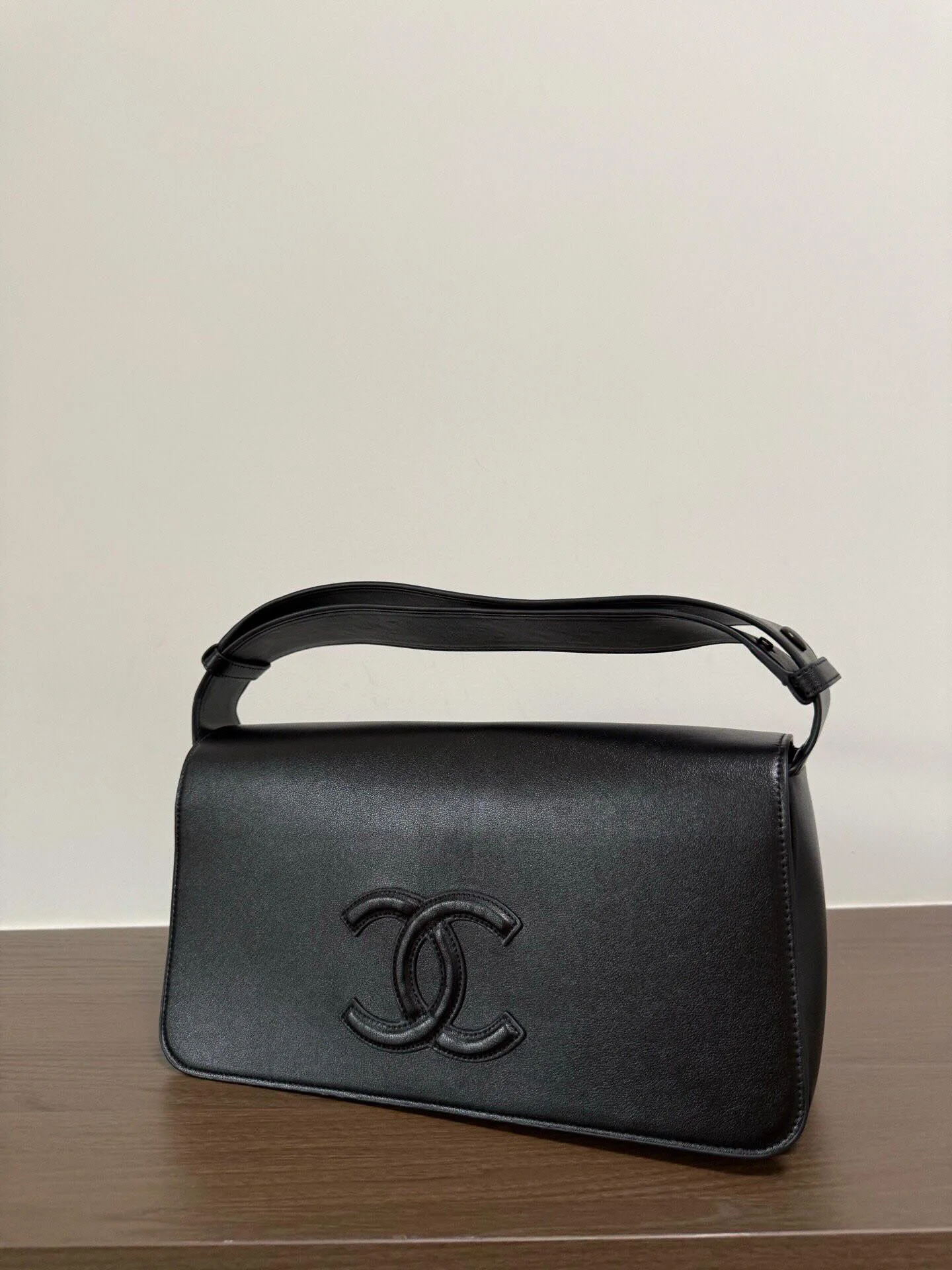 Chanel Spring Summer 2026 Messenger Bag Lambskin