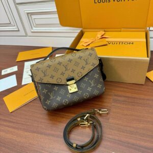 Louis Vuitton Pochette Métis in Reverse Monogram canvas