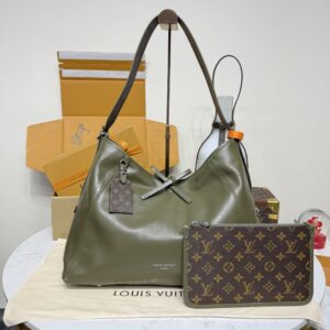 Louis Vuitton Carryall Vibe MM