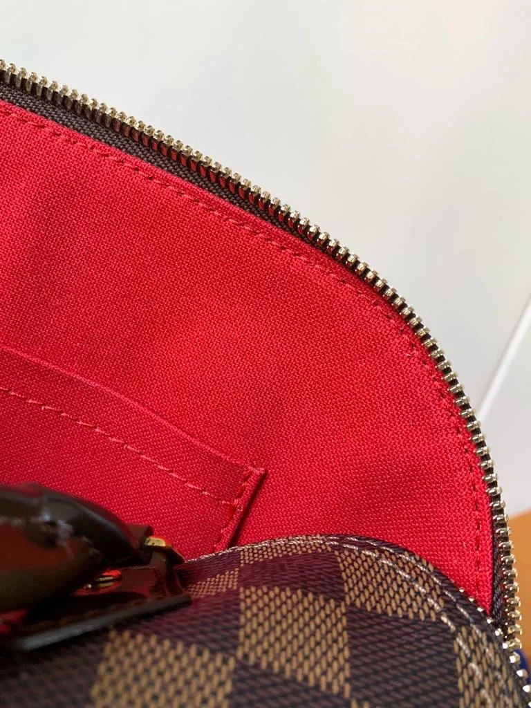 Detail 9