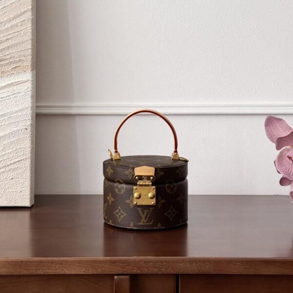 LV Scott M46933